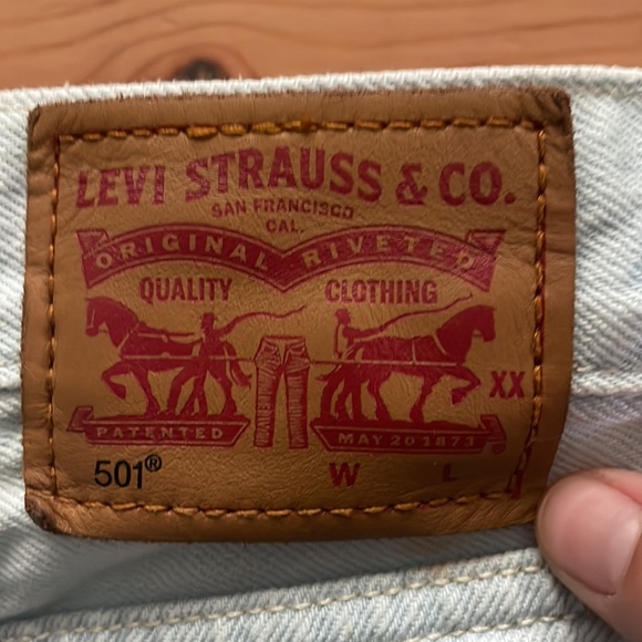 Levi 501 Light Stonewashed High Rise Button Front Shorts sz 28 - Picture 4 of 7